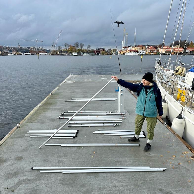 Nu ligger vi långsides på vinterplatsen Rörigt med Gröna Lund i bakgrunden