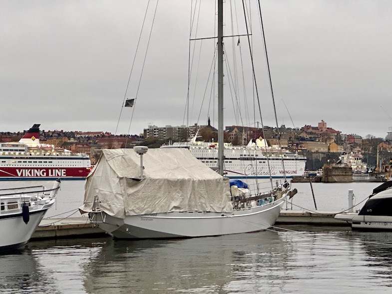 Vinterställningen på plats. Nu kan vi plocka ner och laga kapell mm